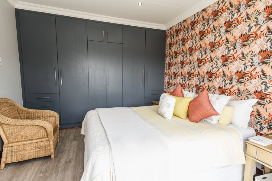 5 Bedroom Property for Sale in Somerton Estate Free State